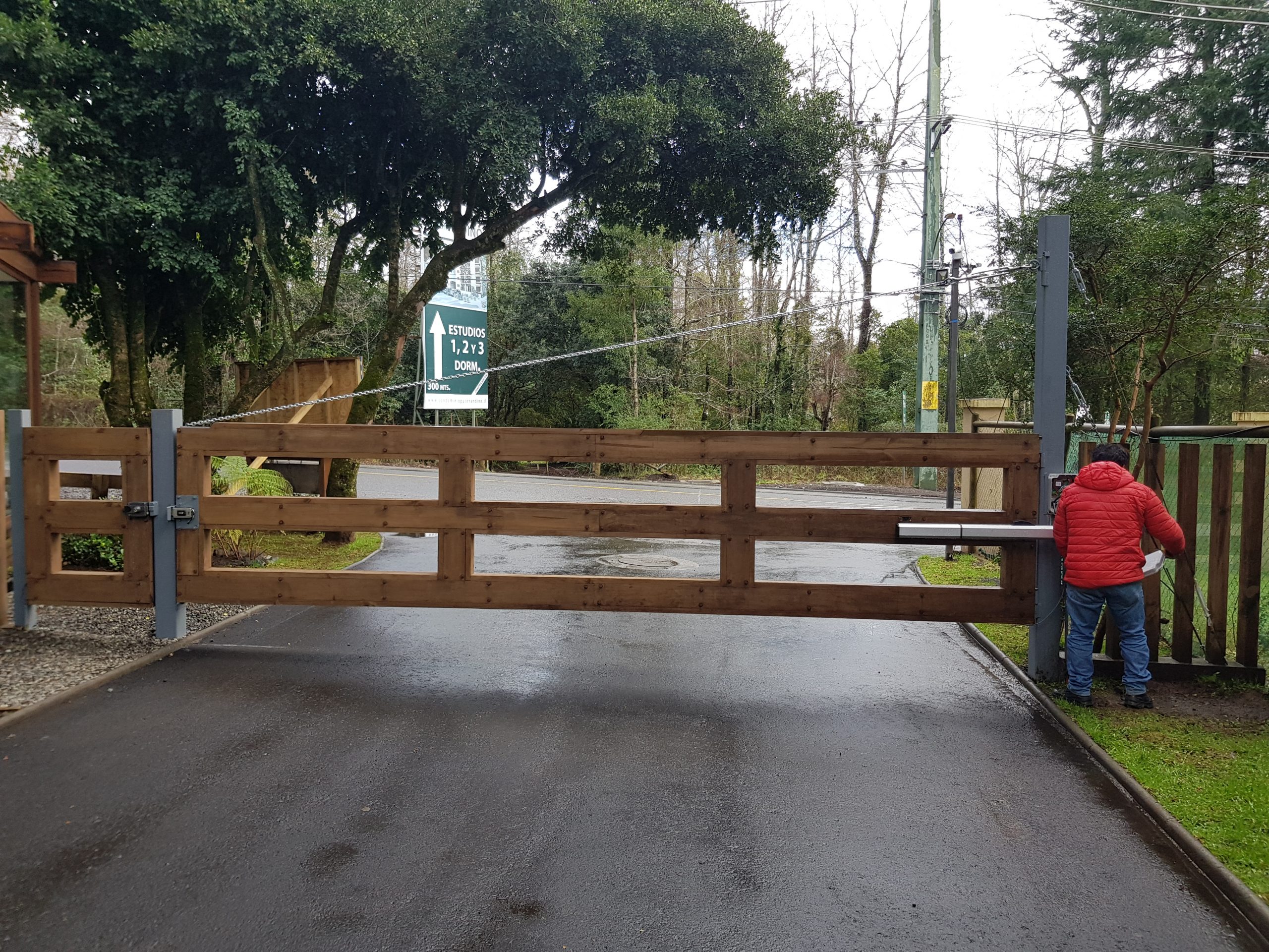porton batiente control de acceso a parcela automatizaciones jh temuco porton batiente control de acceso a parcela automatizaciones jh temuco